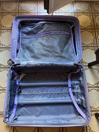Maleta American Tourister Morada Ruedas
