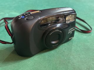 Yashica Zoomate 70 macchina fotografica analogica