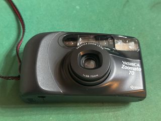 Yashica Zoomate 70 macchina fotografica analogica