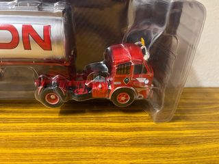 Camión Cisterna Houghton Pegaso 2011 cuba 1/43