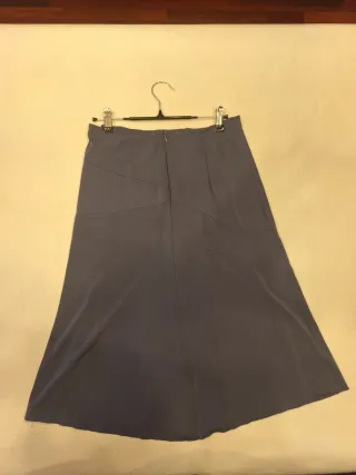 Conjunto mujer: falda, camiseta y chaqueta