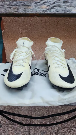 Nike Mercurial gama alta Botas Fútbol Talla 43