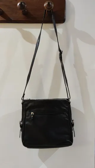 Bolso bandolera negro piel