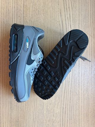 Nike Air Max 90 Zapatillas Grises y Negras