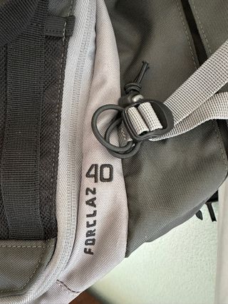 Mochila Quechua Negra y Gris