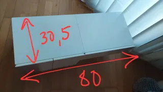 Mueble recibidor blanco mate.