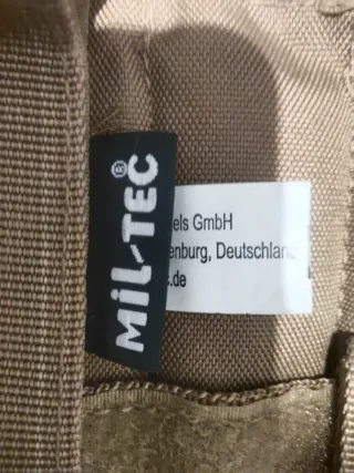 Pernera táctica árida