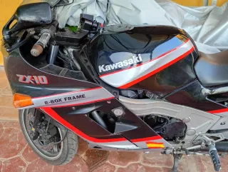 Kawasaki ZX10 Tomcat 1988 de segunda mano por 2.500 EUR en