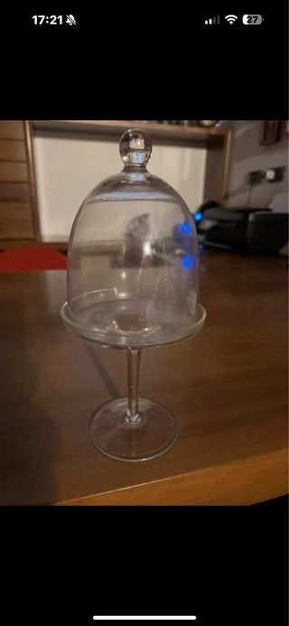 Alzata in vetro con cupola