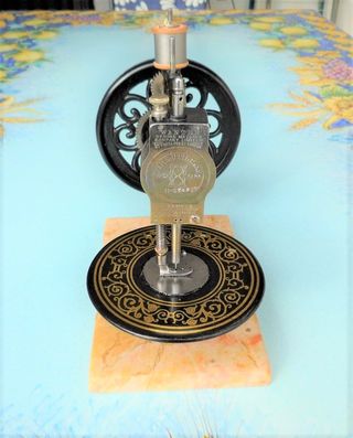 Antica macchina da cucire Little Wanzer 1870