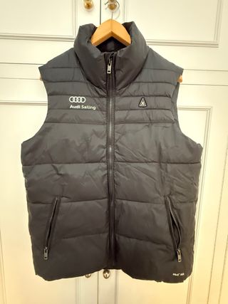 Chaleco Gaastra Negro con pequeño roto