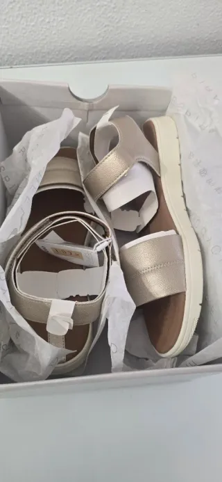 Sandalias Nuevas Geox Doradas