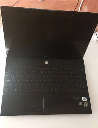 2 ordenadores Compaq y HP para piezas