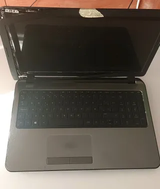 2 ordenadores Compaq y HP para piezas