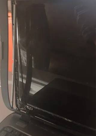 2 ordenadores Compaq y HP para piezas