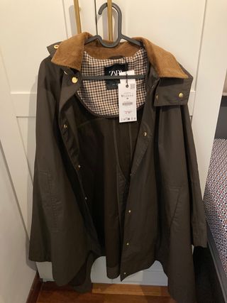 Capa Zara encerada nueva Talla M