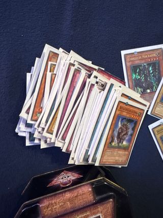 Lata Yu-Gi-Oh! + carte 1a edizione