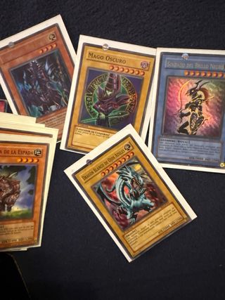 Lata Yu-Gi-Oh! + carte 1a edizione