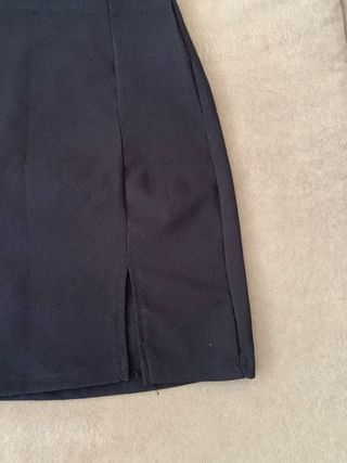 Falda negra corta