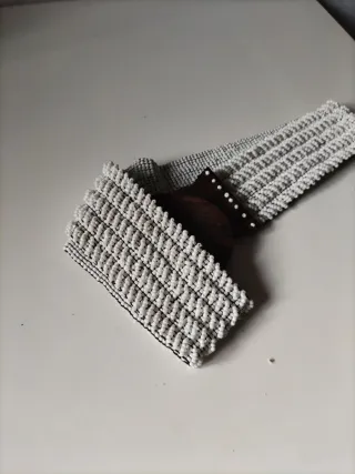 Cinturón de abalorios blanco y marrón