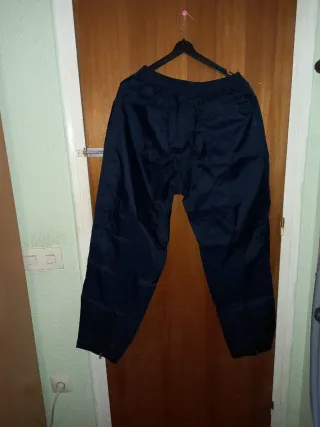 Pantalón de plástico azul