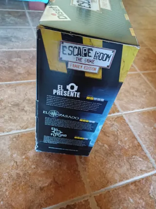 Escape Room The Game: Family Edition