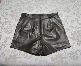 Molly Bracken Shorts imitación cuero