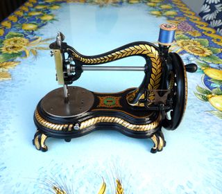 Macchina da cucire Jones antica 1880