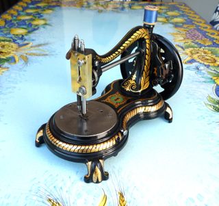 Macchina da cucire Jones antica 1880