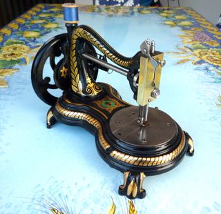 Macchina da cucire Jones antica 1880