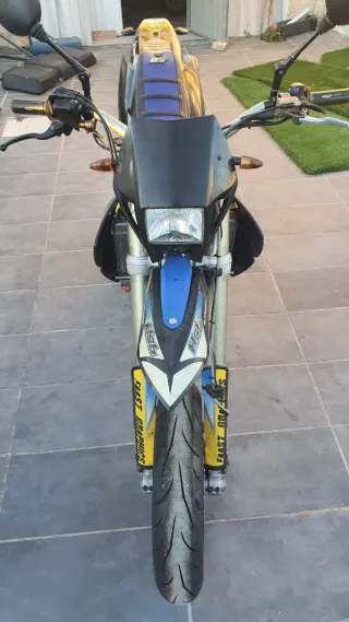 Husaberg FE550E 2005 (CIRCUITO O PIEZAS)