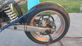 Husaberg FE550E 2005 (CIRCUITO O PIEZAS)