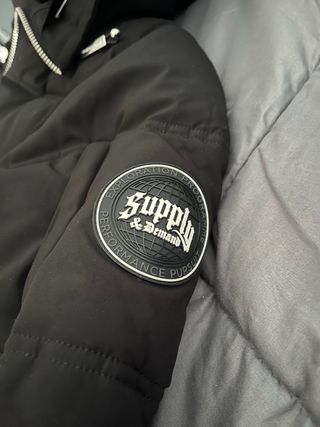 Chaqueta Supply & Demand