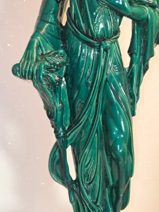 ESTATUA  de Malaquita Hombre Sabio