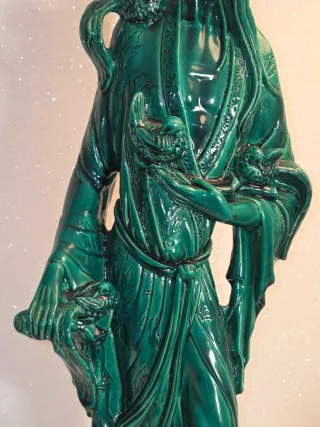 ESTATUA  de Malaquita Hombre Sabio