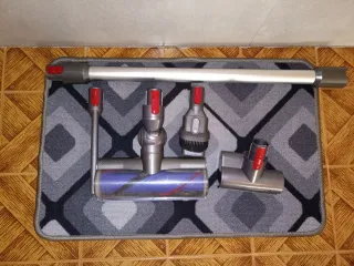 Aspirapolvere Dyson V8 Animal + Accessori