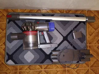 Aspirapolvere Dyson V8 Animal + Accessori