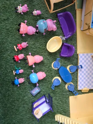 La Casa de Peppa Pig y caravana