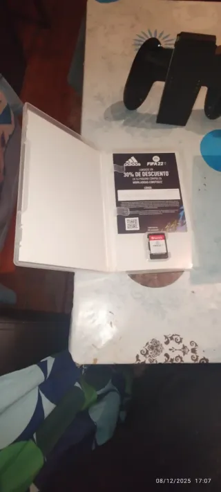 Nintendo Switch Azul/Amarillo PRECIO NEGOCIABLE.