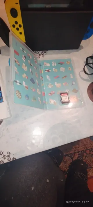 Nintendo Switch Azul/Amarillo PRECIO NEGOCIABLE.