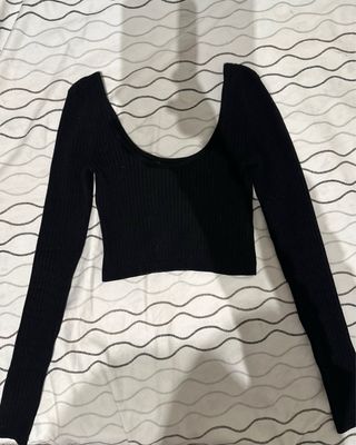 Top Bershka negro manga larga talla S