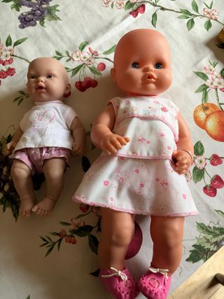 Lote de 2 muñecas, nenuco y barriguita