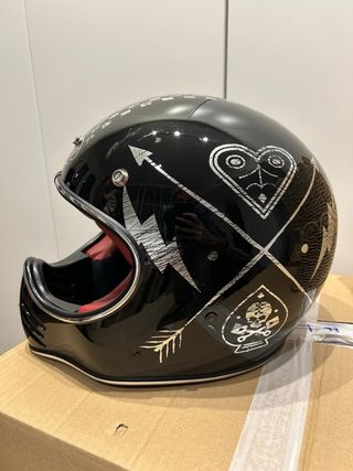 Casco Premier Integral Gráfico Negro/Plata. Talla
