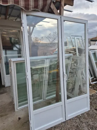 Puerta balconera doble lacada blanca