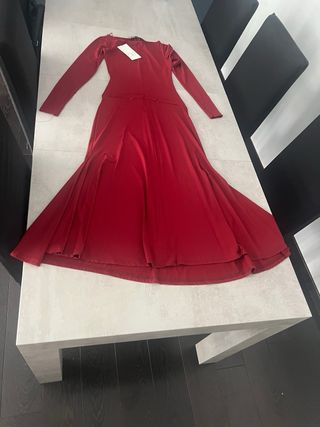 Vestido rojo midi Zara