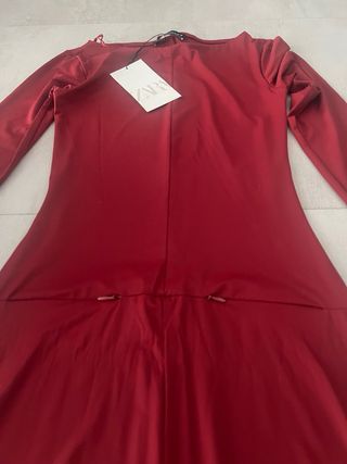 Vestido rojo midi Zara