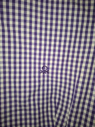Camisa Benetton cuadros morado y blanco