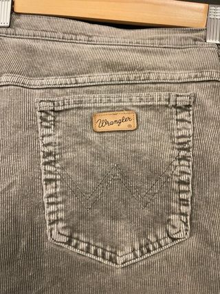 Pantalón Pana Wrangler Talla 54 Beige