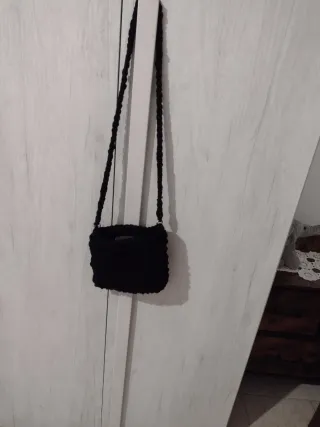 Borsa tracolla ciniglia nera