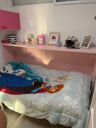 Cama abatible rosa